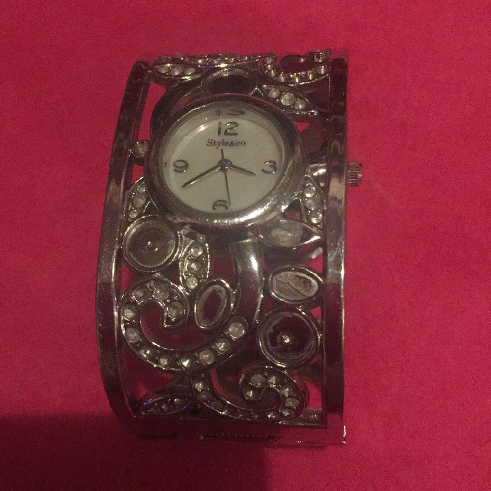 Watch - Picture 4 of 4